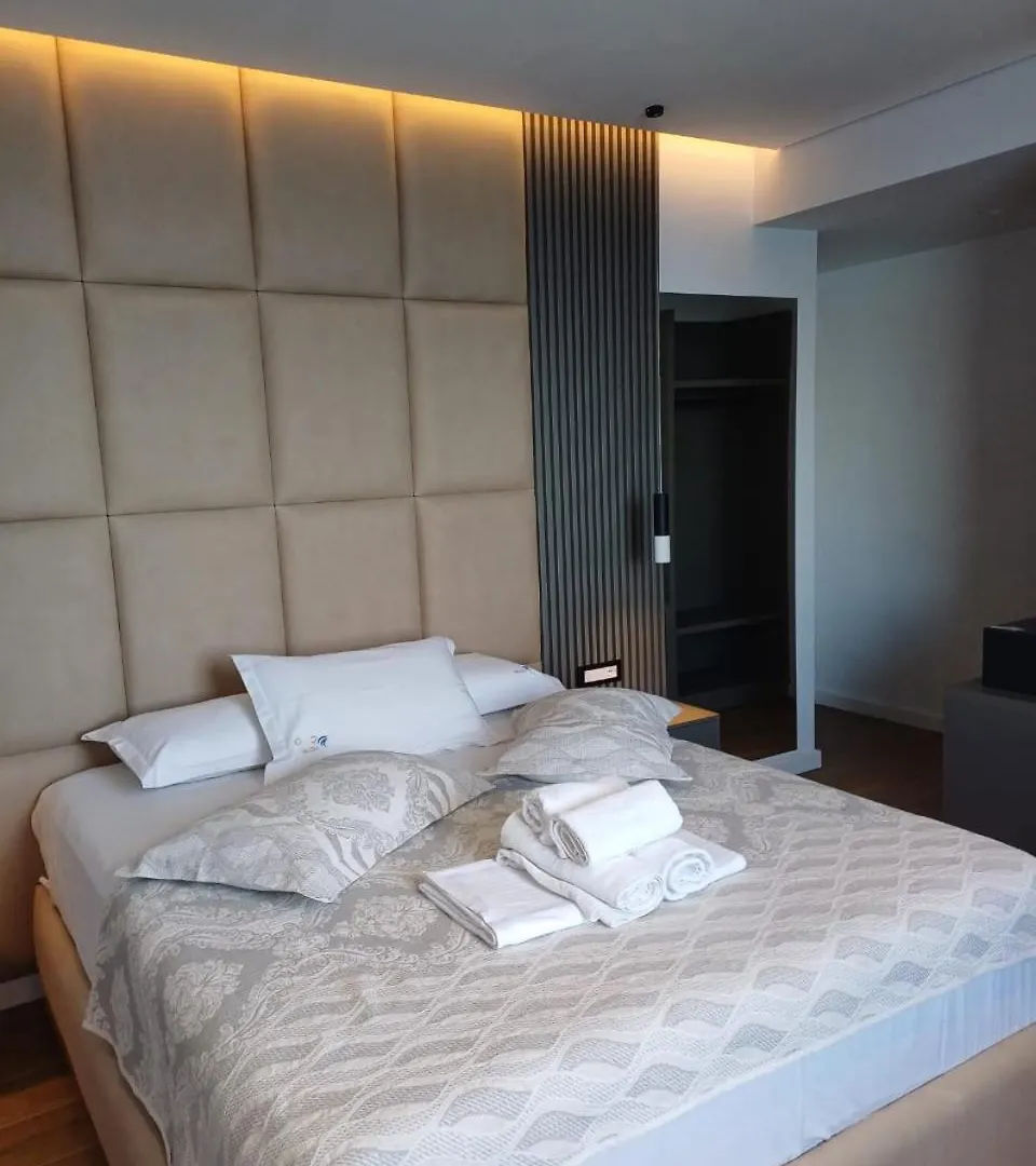 Blue Bay Hotel Sarandë 4*,