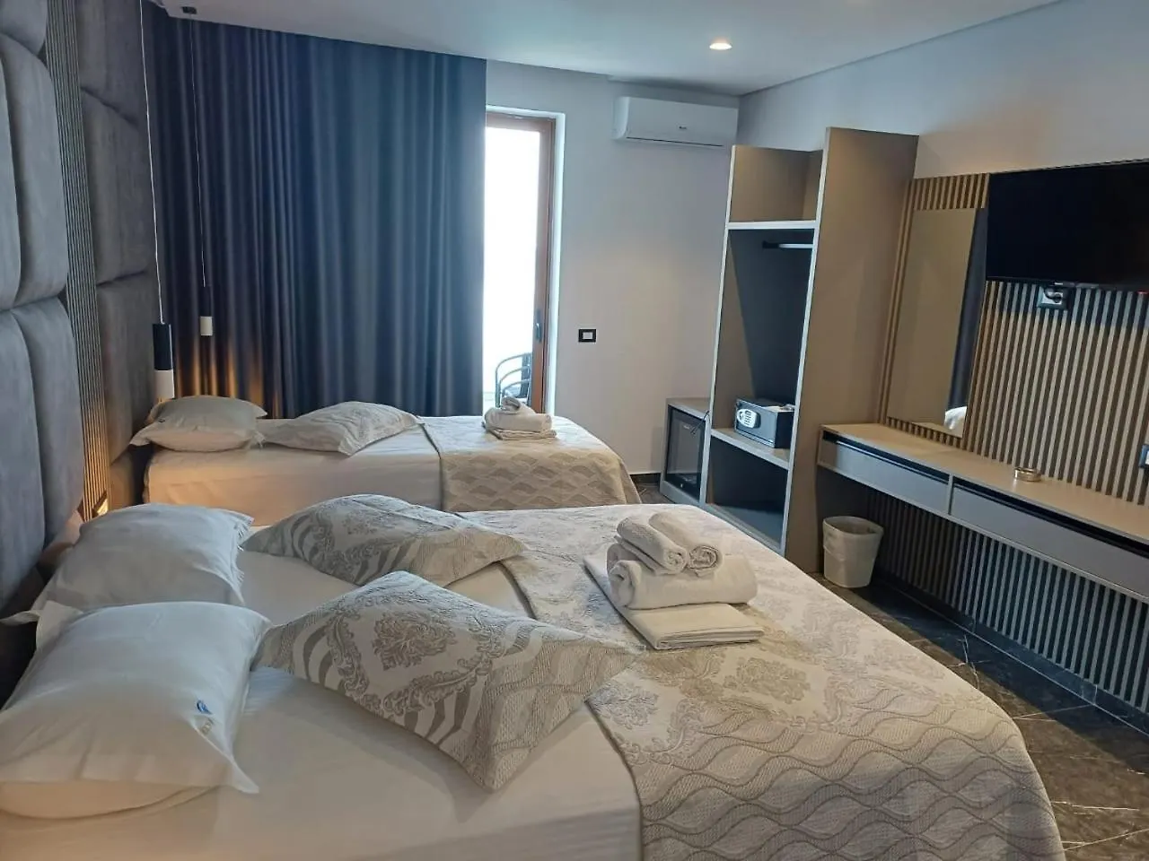 Blue Bay Hotel Sarandë