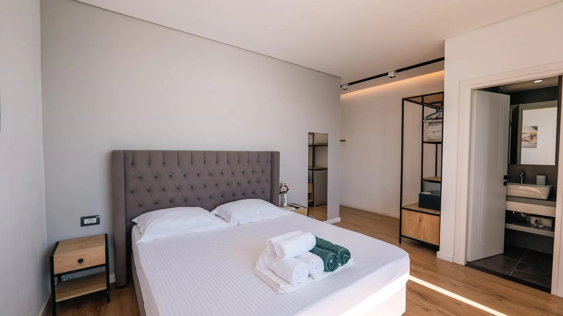 Blue Bay Hotel Sarandë