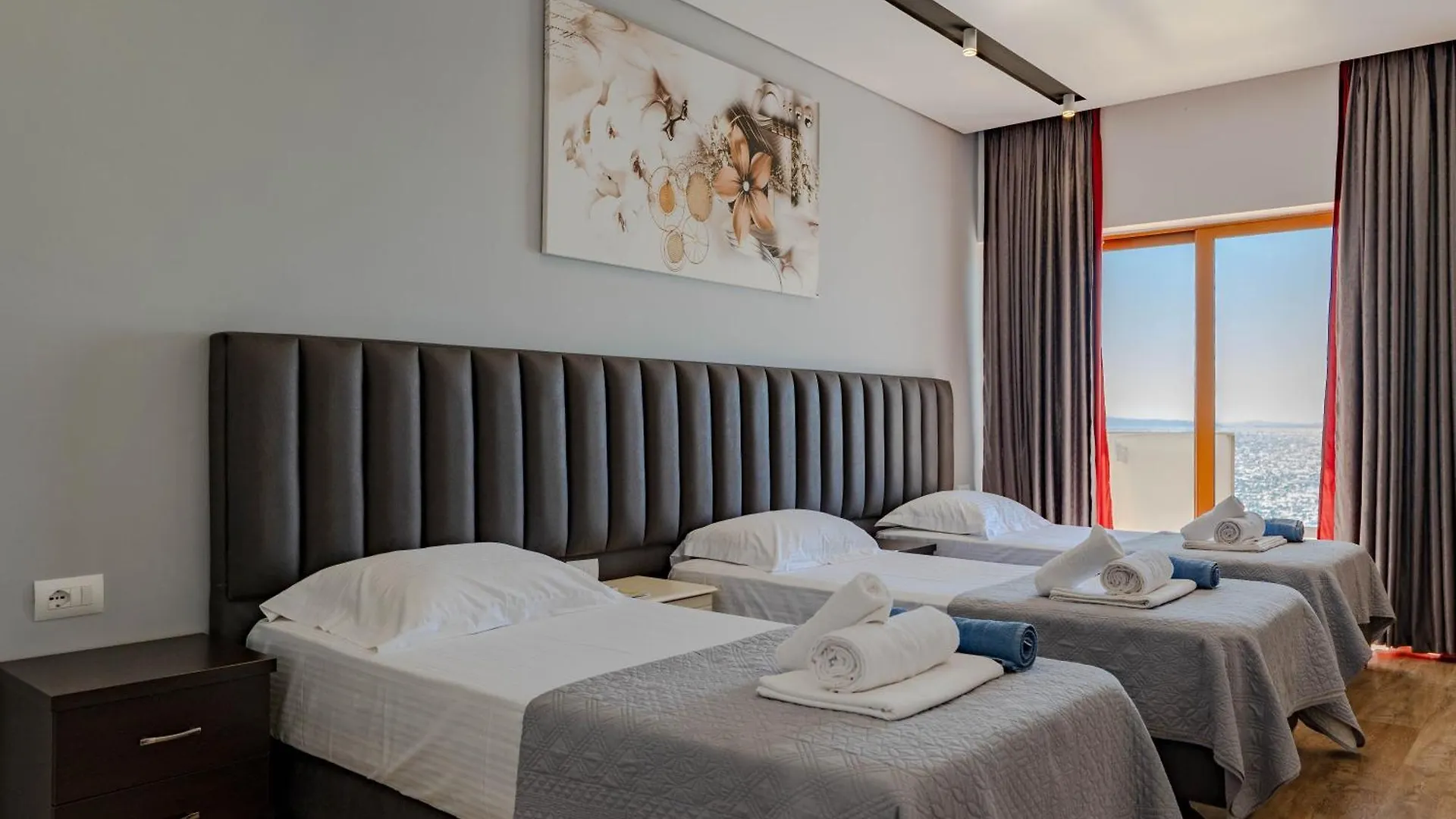 Blue Bay Hotel Sarandë 4*,